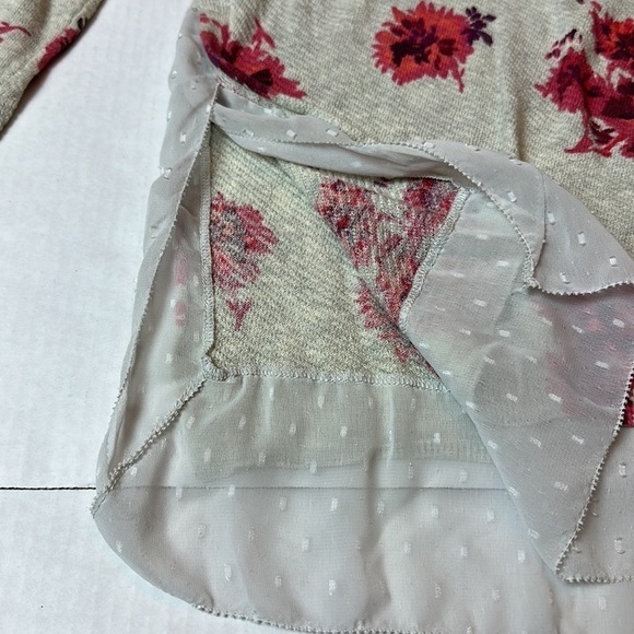 Lucky Brand lightweight sweater/tunic top with a floral print - Picture 4 of 10